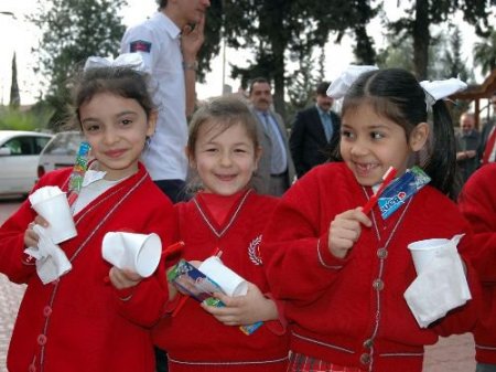 Osmaniye'de 'fırçalar Çantada, Dişler Yolunda' Projesi Başladı