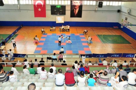Osmaniye’de tekvando şampiyonası yapıldı