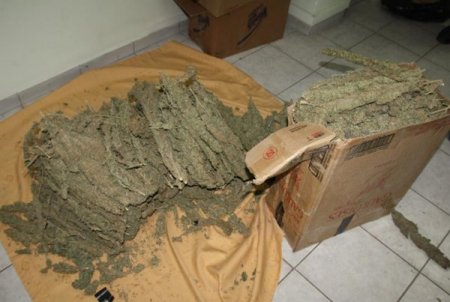 Osmaniye’de uyuşturucu taciri 2 kişi tutuklandı