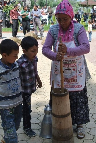Osmaniye’de Yörük şöleni düzenlendi