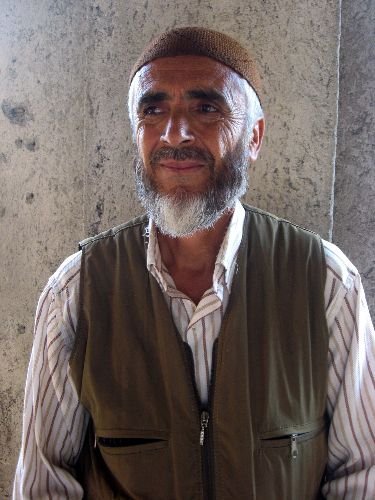 Osmaniye'decihan Camii Hayırseverlerin Yardımını Bekliyor