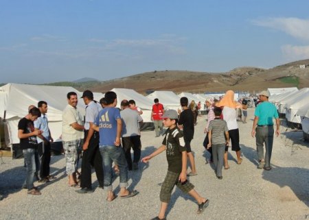 Osmaniye’deki çadır kente Suriyeli Türkmenler yerleştiriliyor