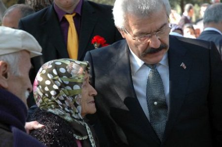 Osmaniye'deki Şehit Mezarları Başında Duygulu Anlar Yaşandı
