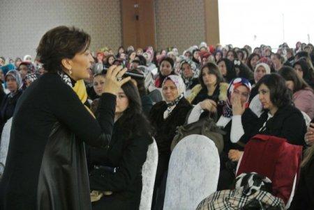 Osmaniyeli kadınlar, öksüz ve yetim çocuklara sahip çıktı