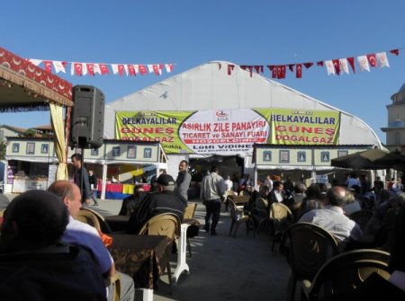 Osmanlı Fermanı İle Kurulan Zile Panayırı Büyük İlgi Görüyor