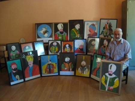 Osmanlı hayranı çiftçi, bütün padişahların resimlerini çizdi