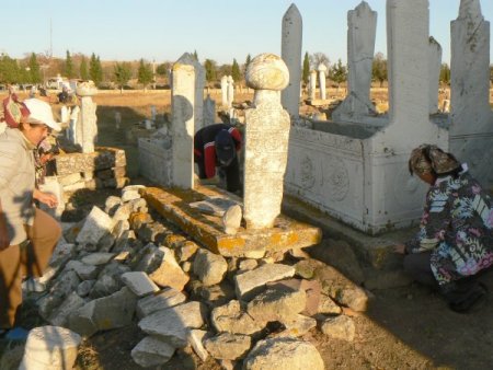 Osmanlı Mezarlığı ile Has Yunus Bey Türbesi onarılıyor