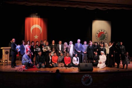 Osmanlı ve Cumhuriyet'in ilk yıllarındaki kadınlar canlandırıldı