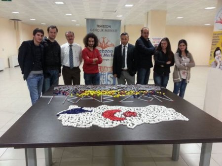 ÖSYM'nin dağıttığı sınav setlerini ihtayaç sahipleri için topluyorlar