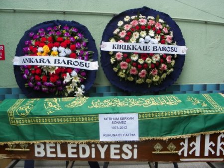 Otelde Ölü Bulunan Avukat Toprağa Verildi