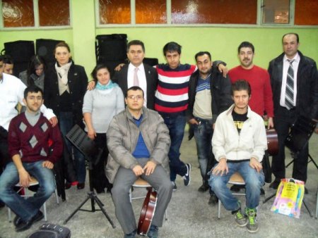 Otistik çocuklar ritim terapiyle topluma kazandırılıyor