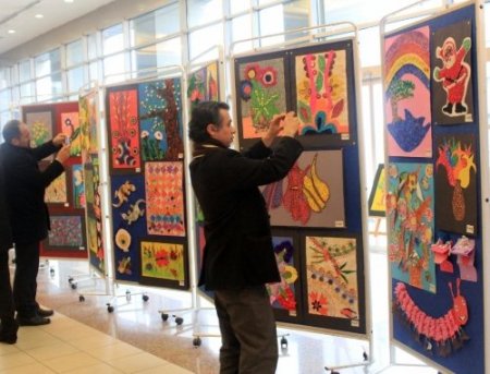 Otizmli öğrencilerden sema gösterisi