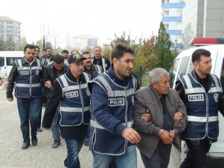 Oto hırsızlık çetesine dört ilde operasyon düzenlendi