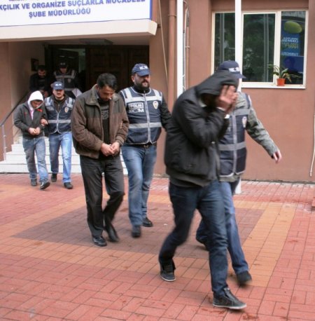 Oto Yıkamacıda 'Cilalı Esrar' Operasyonu