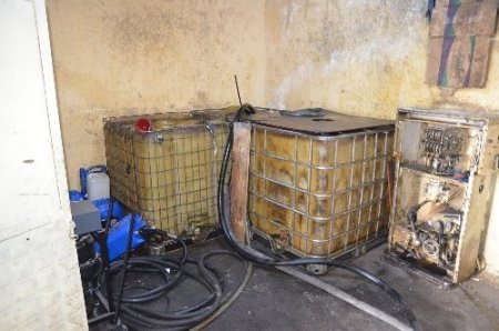 Oto yıkamacılar kaçak mazot satarken yakalandı