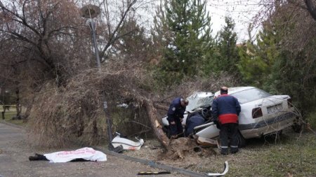Otobüs durağına bıraktığı eşini, duraktan 30 metre uzakta ölü buldu (Özel)