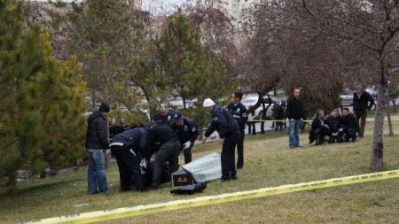 Otobüs durağına bıraktığı eşini, duraktan 30 metre uzakta ölü buldu (Özel)