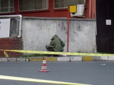 Otobüs Duraklarındaki Şüpheli Valiz Paniğe Neden Oldu