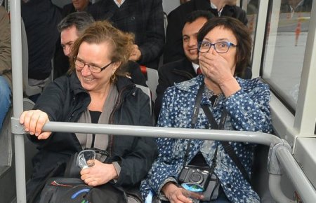 Otobüs rallisine katılan yabancılar: Sıkı tutun, düşmeyelim