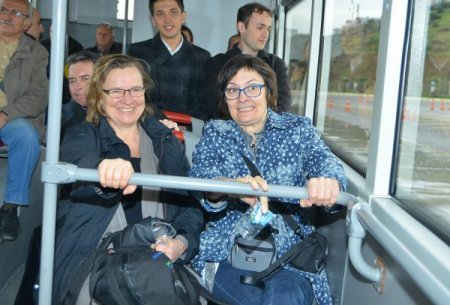 Otobüs rallisine katılan yabancılar: Sıkı tutun, düşmeyelim