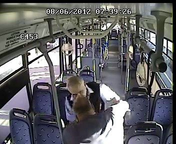 Otobüs şoförüne meydan dayağı