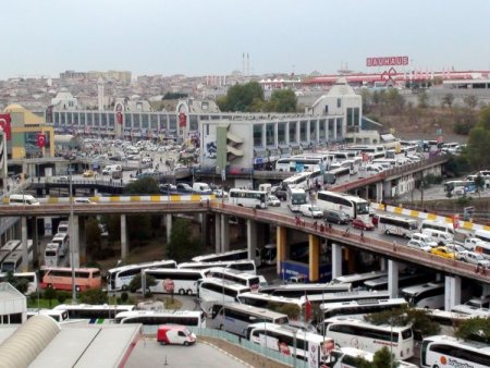 Otogarda dönüş yoğunluğu