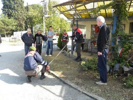 Otomobil, Otobüs Bekleyen Kişiye Çarparak Ölümüne Neden Oldu