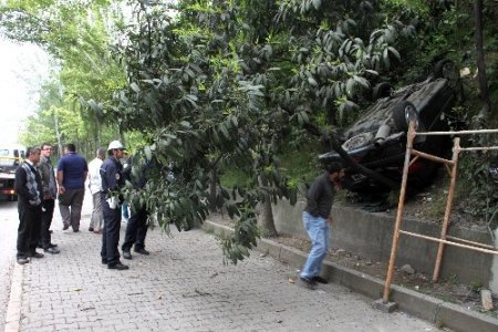 Otomobil 20 metreden uçtu