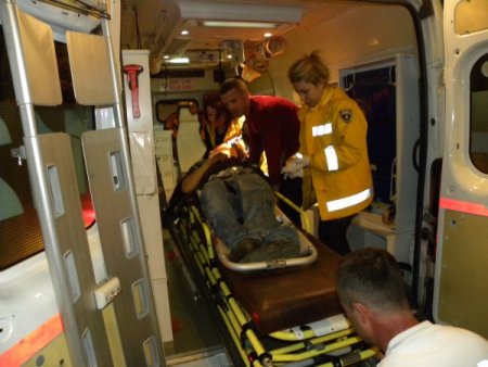 Otomobil Ağaçlara Çarparak 3'e Bölündü: 1'i Ağır, 3 Yaralı