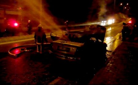 Otomobil Alev Topuna Döndü