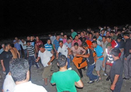 Otomobil Denize Düştü: 1 Ölü, 4 Yaralı