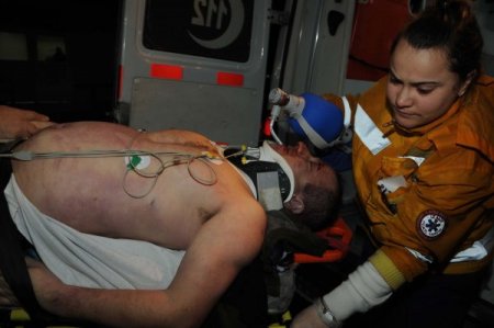 Otomobil Direğe Çarptı: 1 Ölü, 1 Yaralı