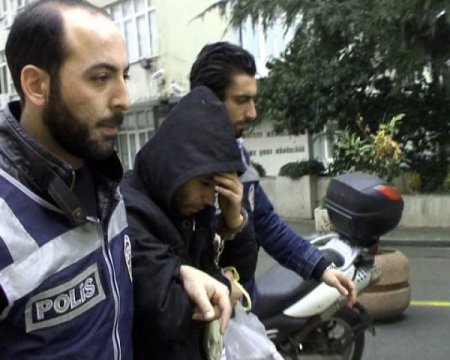 Otomobil hırsızı güvenlik kamerasında