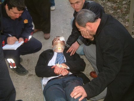 Otomobil Kamyonun Altına Girdi, 2 Kişi Ağır Yaralandı