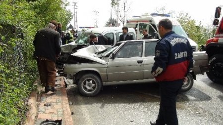 Otomobil karşı şeride geçti: 7 kişi yaralı (Özel)