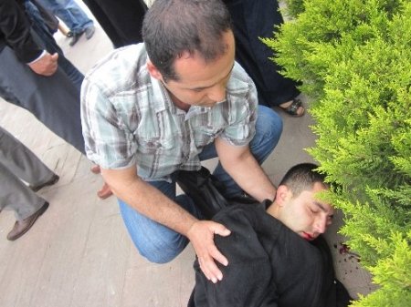 Otomobil motosiklete çarptı: 1 yaralı