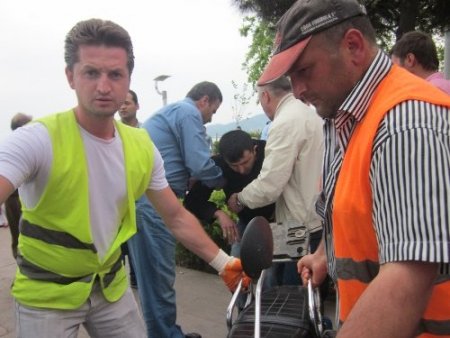 Otomobil motosiklete çarptı: 1 yaralı