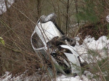 Otomobil Şarampole Yuvarlandı: 2'si Ağır 3 Yaralı