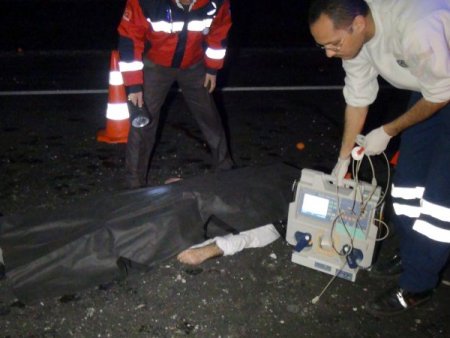 Otomobil takla attı, aynı aileden 2 kişi öldü, 3 kişi yaralı