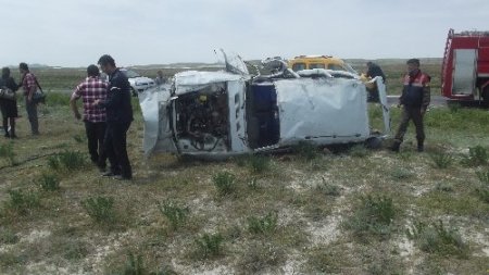 Otomobil takla attı: 2 ölü, 8 yaralı