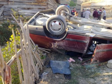 Otomobil takla attı: 2 yaralı