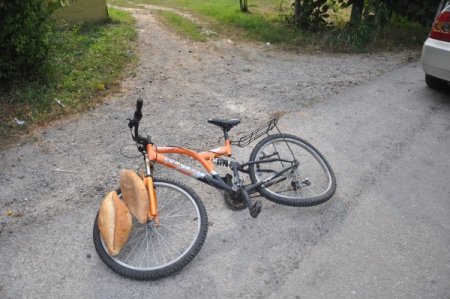 Otomobilin Çarptığı Bisikletli Çocuk Yaralandı