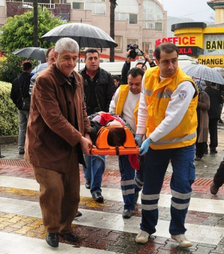 Otomobilin çarptığı Norveçli turist yaralandı