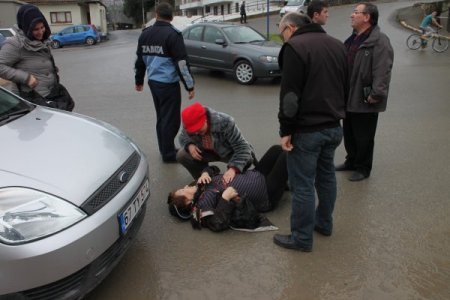 Otomobilin çarptığı yaya yaralandı