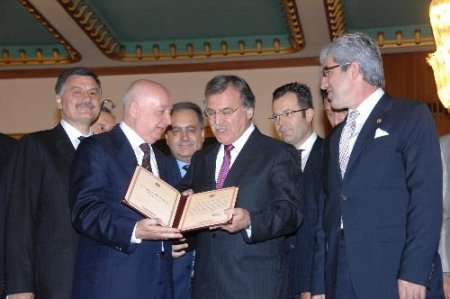 Otomotiv İhracatçılarına Tbmm Üstün Hizmet Ödülü