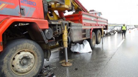 Otoyolda geri gelen kamyon, ölümlü kazaya neden oldu