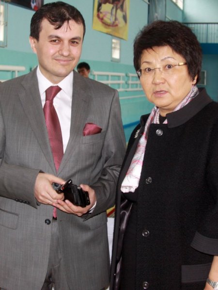 Otunbayeva'dan Başbakan Erdoğan'a Hatırlatma: Fenerbahçe'yi Kırgızistan'a Getir