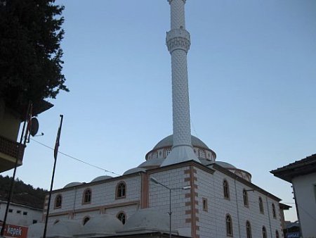 Ovacuma Merkez Camii ibadete açıldı