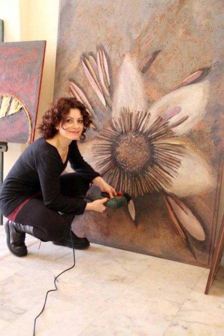 Öykülerine resim yapan ressam