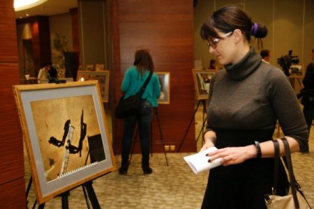 'Öykülerle Kazakistan' resim sergisi Almatı’da açıldı